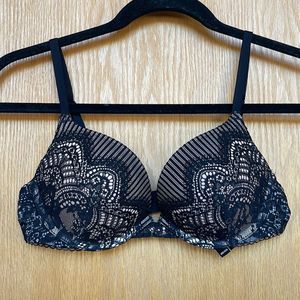 Victoria’s Secret Dream Angels Black & Cream Lace Push Up Bra 32C
